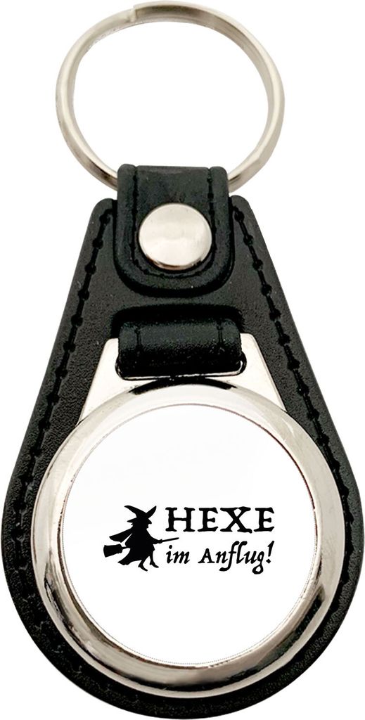 Huuraa Schlüsselanhänger Hexe im Anflug Metall mit Kunstleder Schlüsselring Einkaufswagenchip Geschenkidee