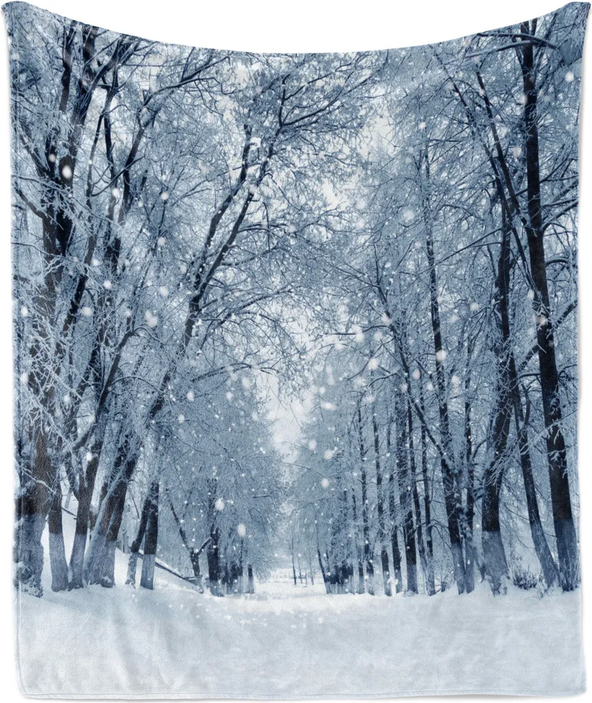 ABAKUHAUS Coperta in morbido pile di flanella, Alberi innevati nel bosco Verso sera nel bosco paesaggistico Foto, 175 x 230 cm, Bianco Grigio Nero