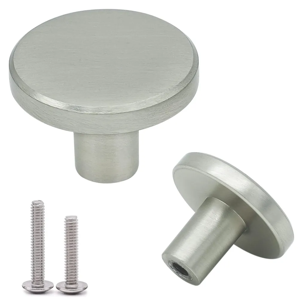 Remplacez vos poignées usées avec ce lot de 8 boutons nickel mat argent