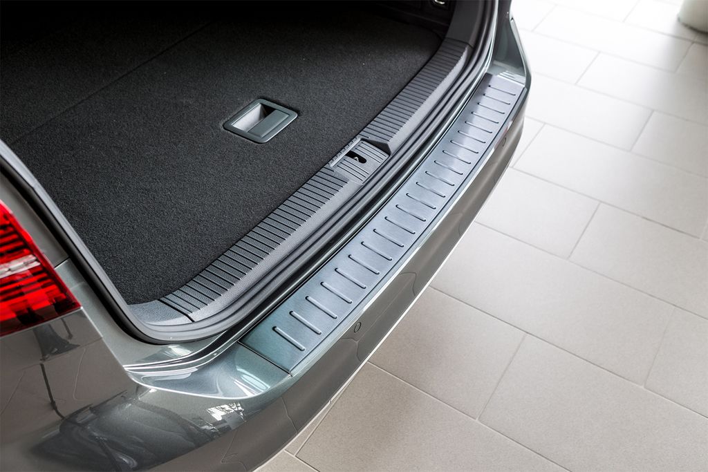 Edelstahl Ladekantenschutz Anthrazit für VW Passat B8 3G Variant