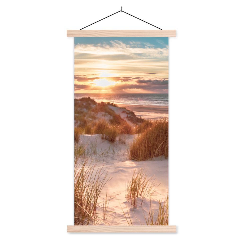 MuchoWow Textilposter Düne - Pflanzen - Sonnenuntergang - Strand - Meer 60x120 cm mit holzfarbenen Rahmen - Holz