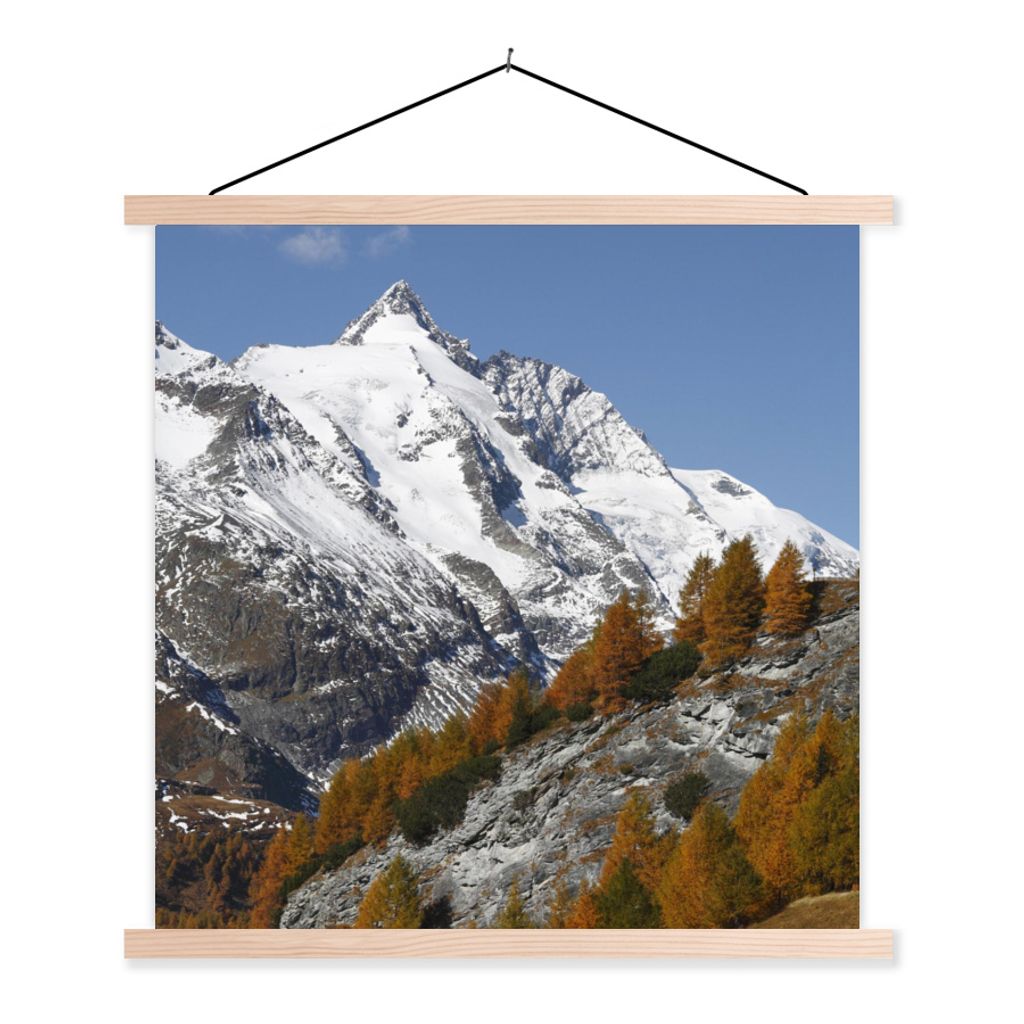 MuchoWow Textilposter Der höchste Berg im Herbst im Park Hohe Tauern in Österreich 120x120 cm mit holzfarbenen Rahmen - Textil-Poster