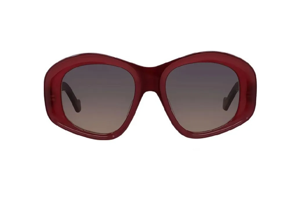 Lunettes de soleil oversize Loewe pour un look glamour en rouge laqué