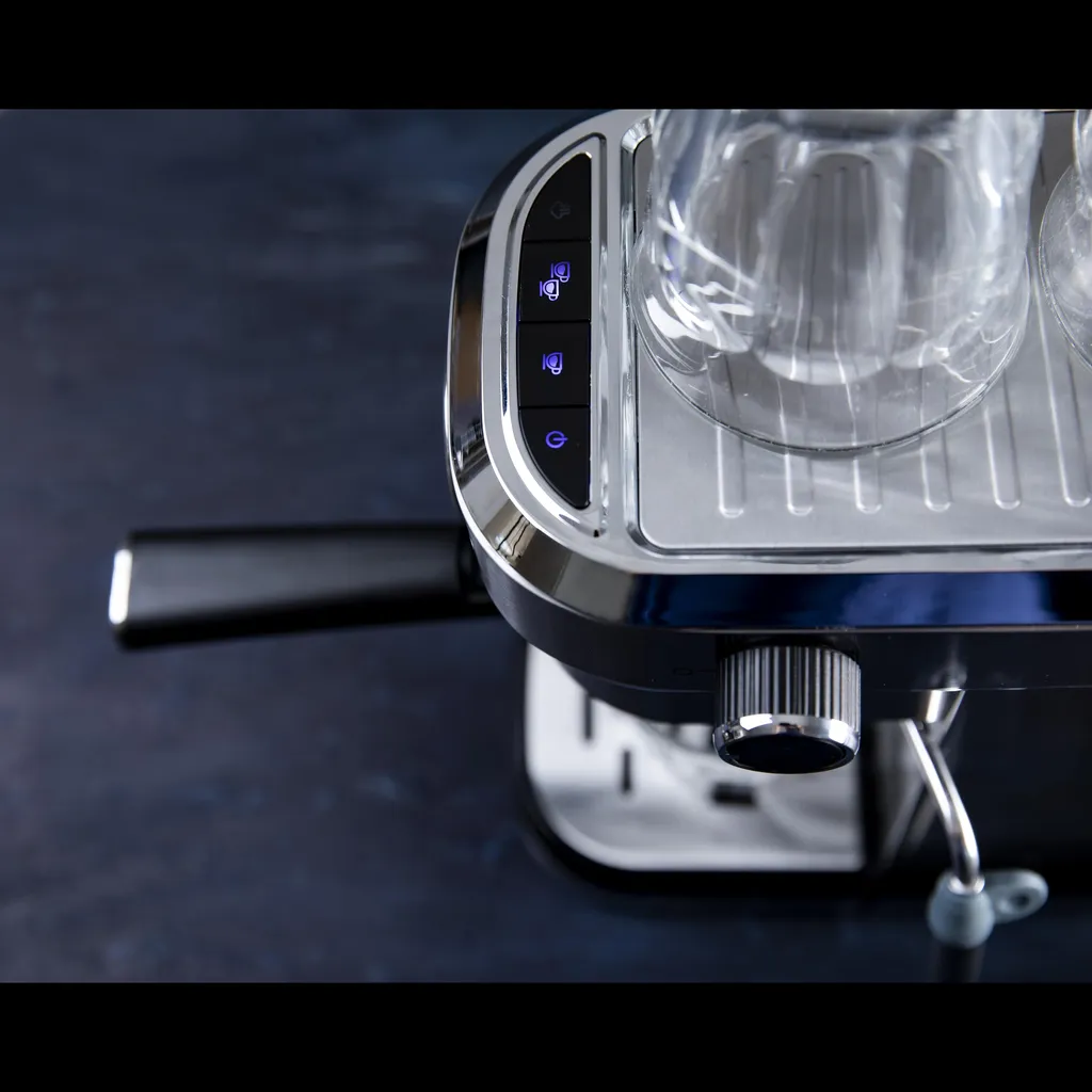 Machine espresso 15 bars à mousseur de lait intégré GASTRONOMA 1811 - 2