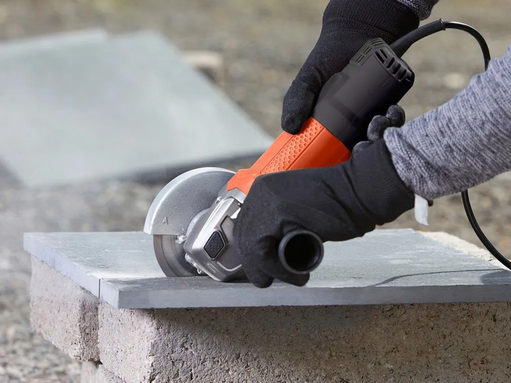 Meuleuse Angle 115mm 750W avec démarrage progressif Black&Decker BEG110 - 14