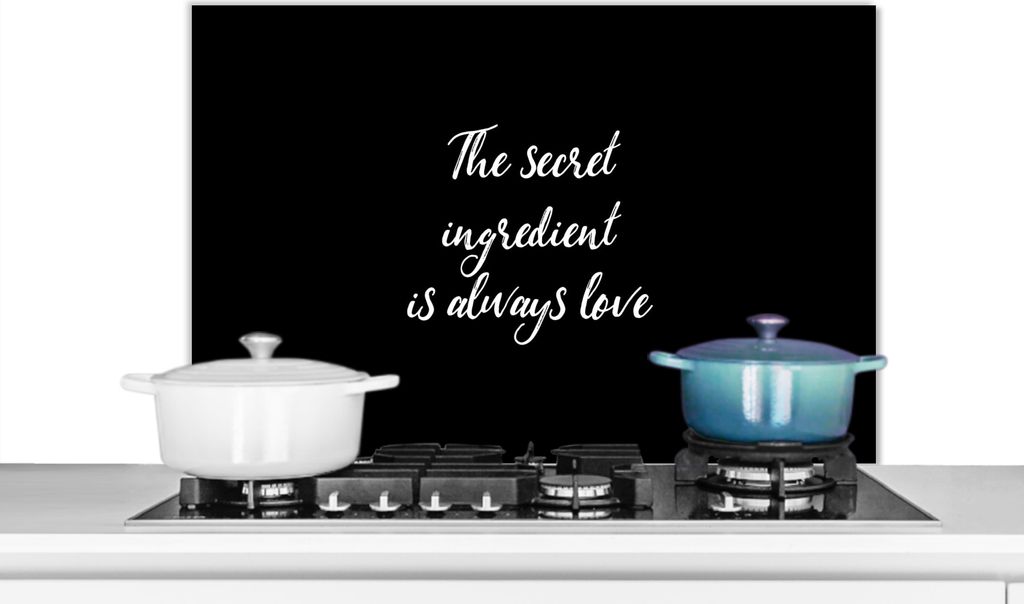 KitchenYeah Spritzschutz Küche - Küchenrückwand - Wandschutz für Herd und Spüle - Zitate - Liebe - Kochen - Die geheime Zutat ist immer die...