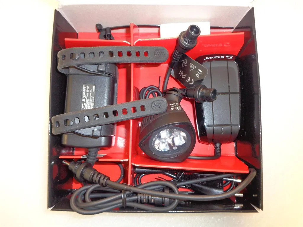 Lampe casque Sigma Buster 2000 pour sorties VTT et enduro