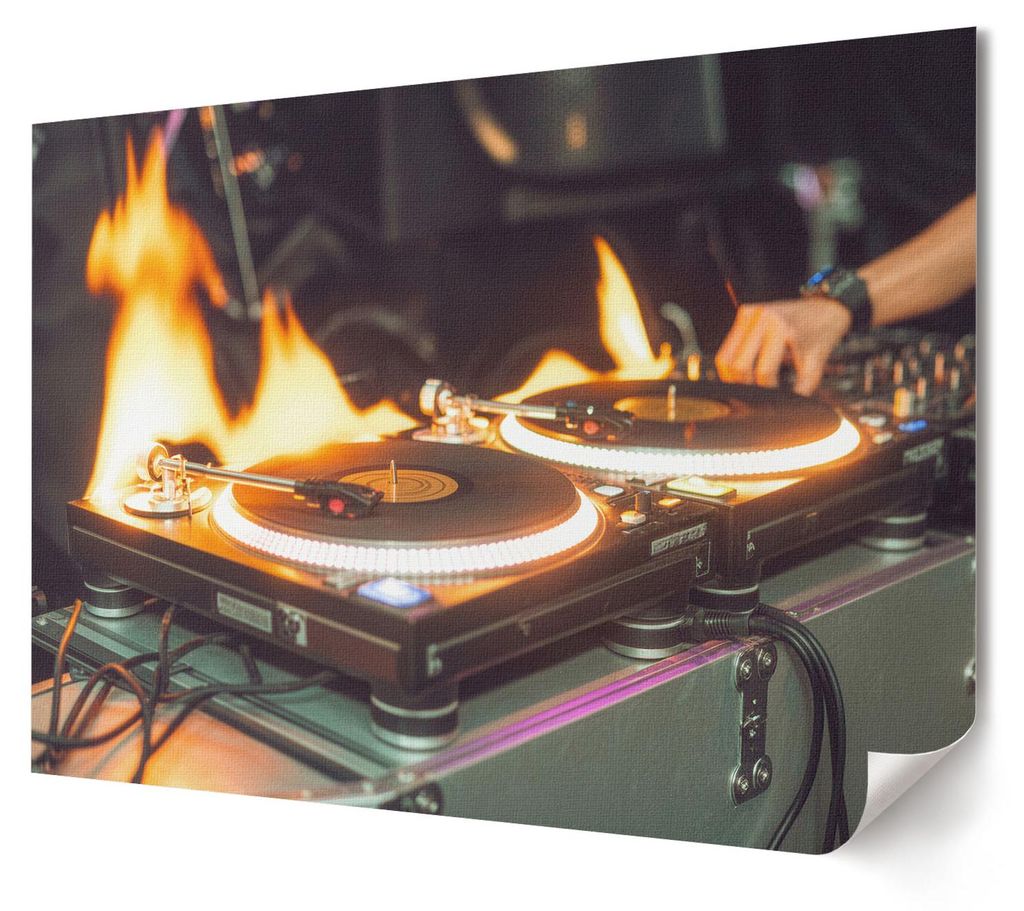 Konsole in Flammen - Kunstdruck A4 - Fotografie- Wandbild für Wohnzimmer Schlafzimmer & Flur, Modernes Poster Wanddeko, Ungerahmt