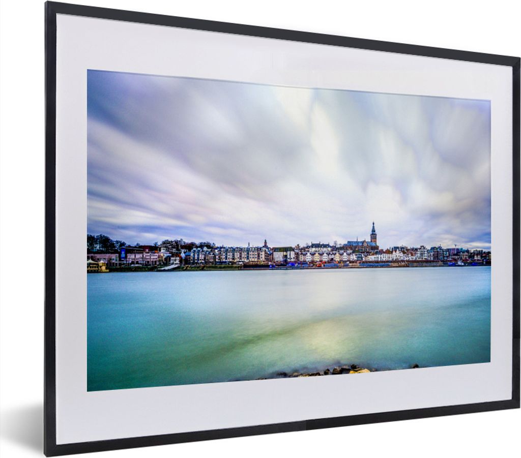MuchoWow MuchoWow Gerahmtes Poster Skyline - Nijmegen - Waal 40x30 cm - Poster mit zchwarzem Bilderrahmen - Bilderrahmen - Poster im Rahmen