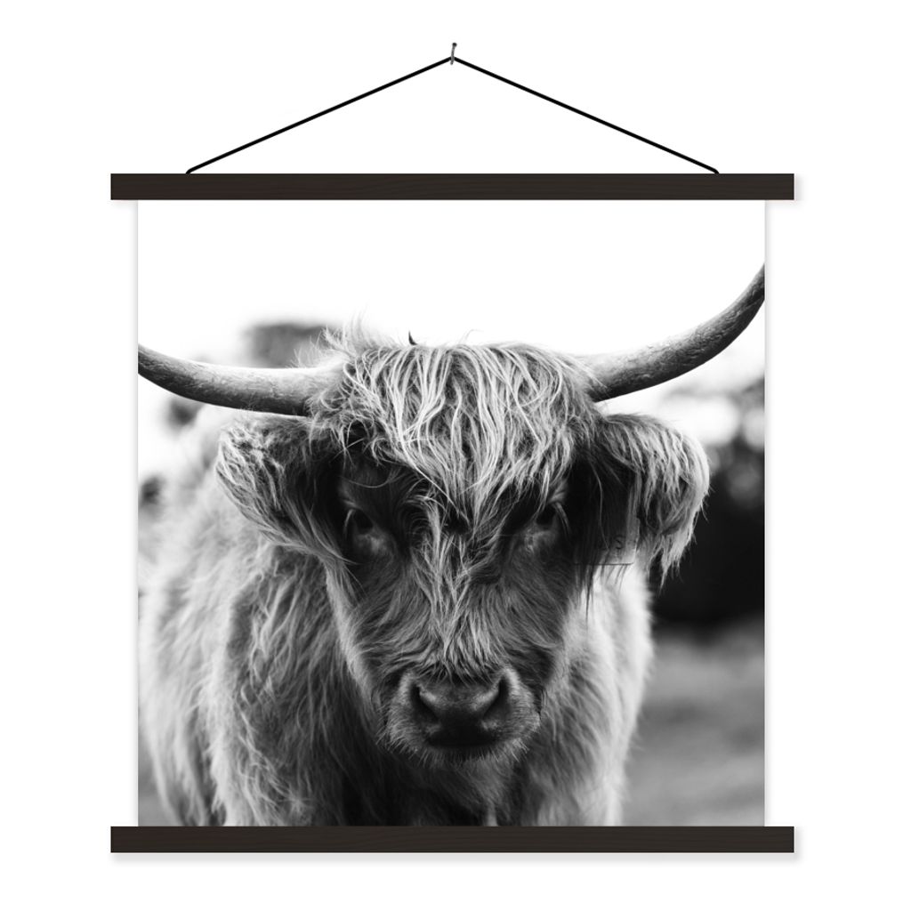 MuchoWow Textilposter Schottischer Highlander - Kuh - Gras - Tiere - Natur 120x120 cm mit schwarzem Rahmen - Aufhängungsset