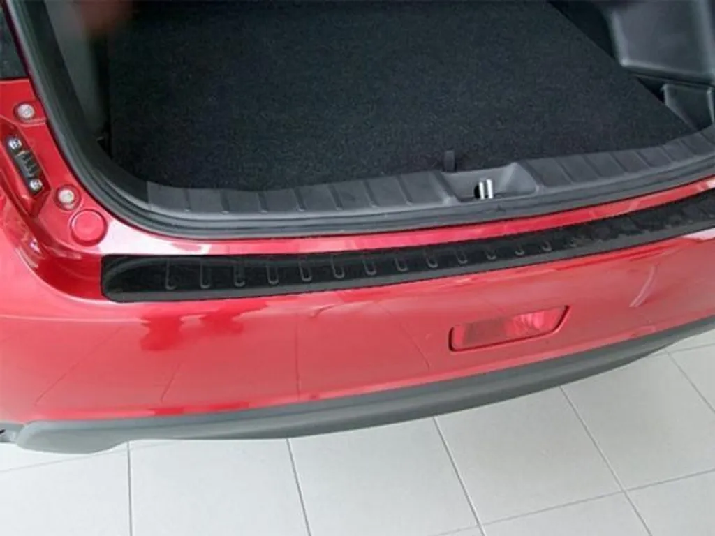 Protection de seuil VW Caddy 3 noire - Finies les rayures de coffre - 6