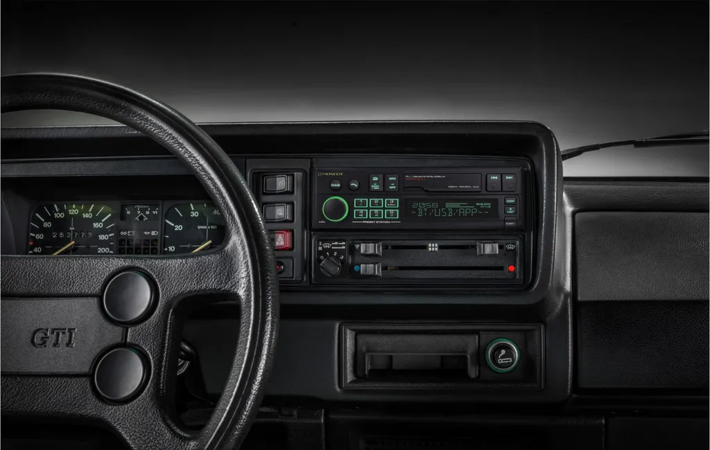 Autoradio Pioneer SXT-C10PS 1 DIN : Solution Bluetooth et Audio Haute Qualité