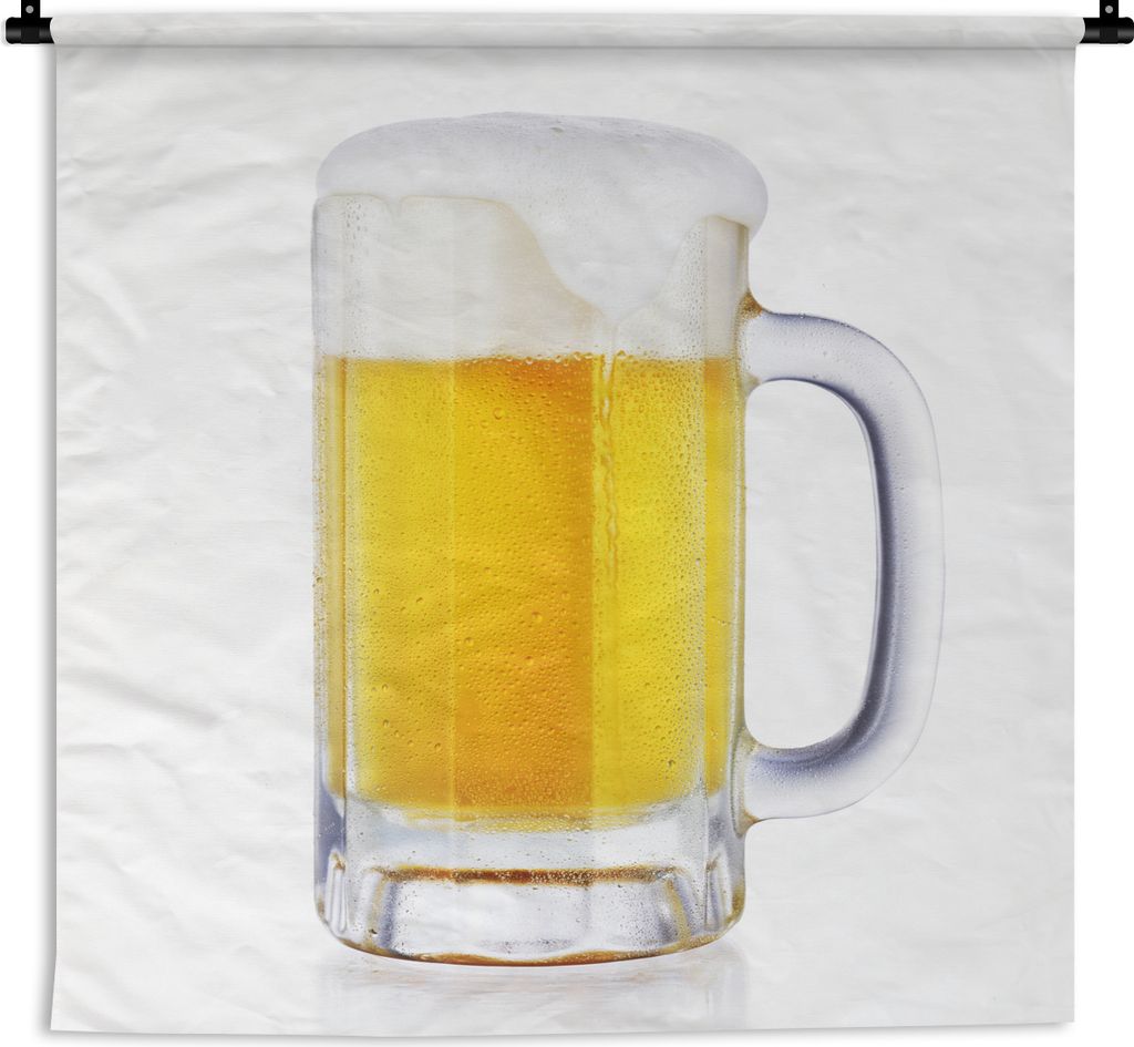 MuchoWow Wandteppich Wandbehang Krug mit Bier auf weißem Hintergrund 150x150 cm Tapisserie Dekoration Wandtuch - Wohnaccessoires - Modernes