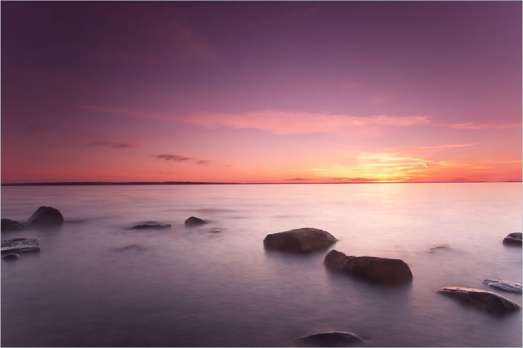 Wallario Poster - Nebel am See bei Sonnenuntergang, Kunstdruck Größe: 100 x 150 cm
