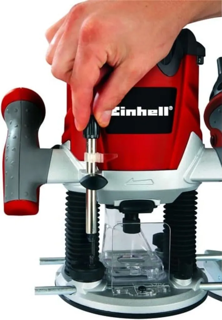 Défonceuse Einhell TE-RO 1255 E : Finissez vos projets bois sans défaut