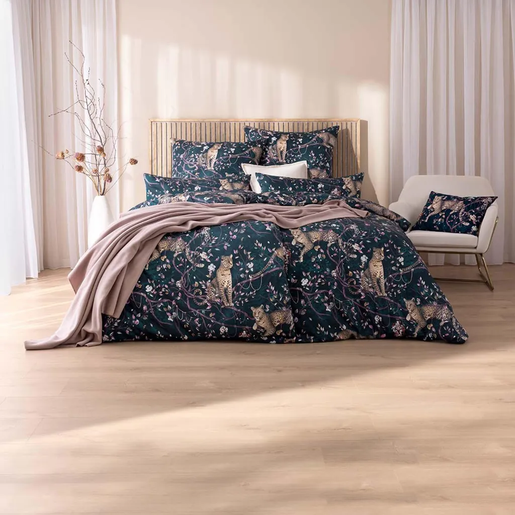 Linge de lit Leonida ESTELLA en satin soyeux et respirant finition sans repassage