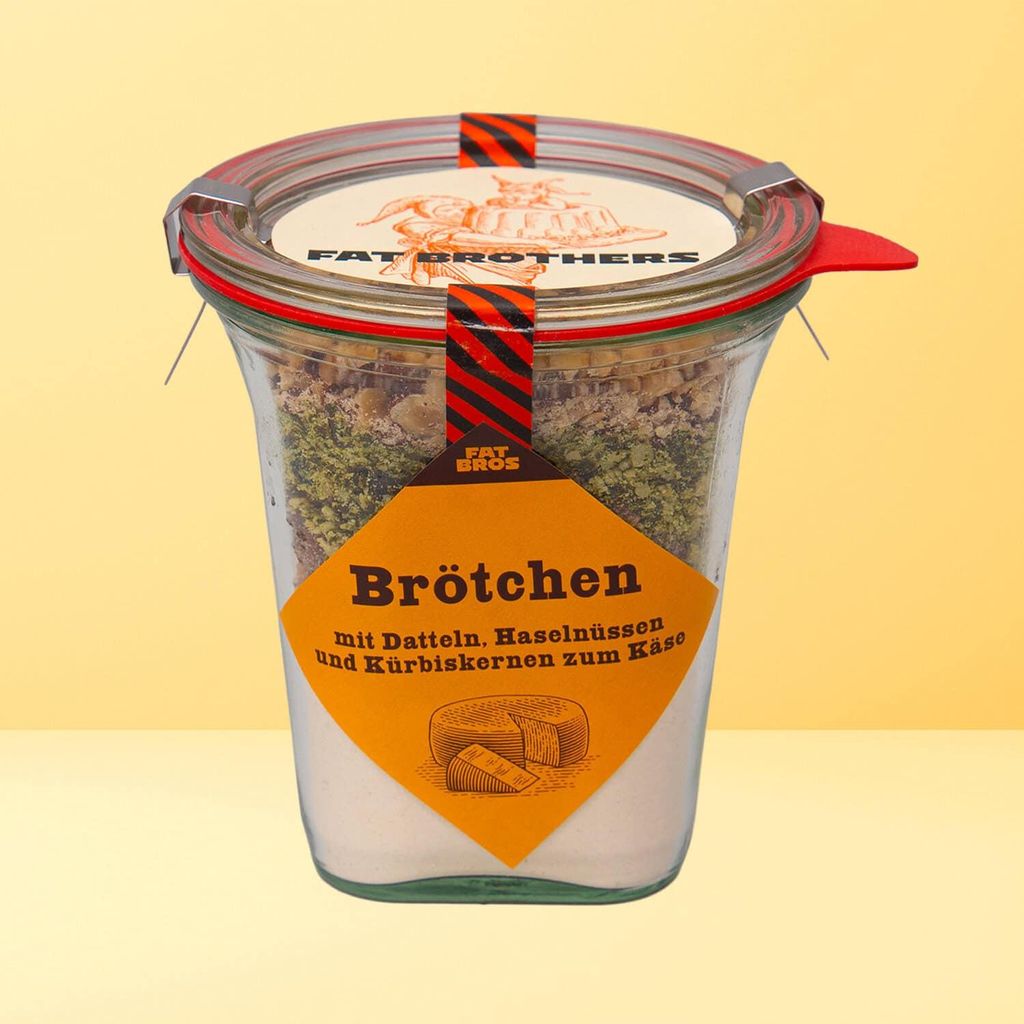 Brötchen mit Datteln und Haselnüßen Backmischung im Weck-Glas