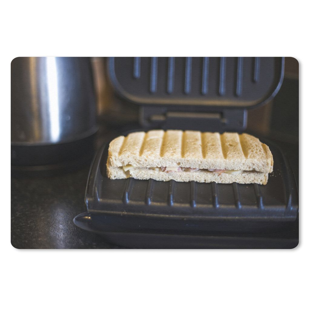 MuchoWow Mauspad Mousepad Toast auf einem schwarzen Sandwicheisen 27x18 cm - Mousepads - Maus Mat - Pad - Mausunterlage - Büroartikel - Desk Matten