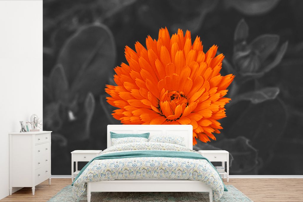 MuchoWow Fototapete für Wohnzimmer oder Schlafzimmer Wandtapete Vinyl Motivtapete Blumen - Orange - Schwarz - Weiß - 450x300 cm - Gemusterte