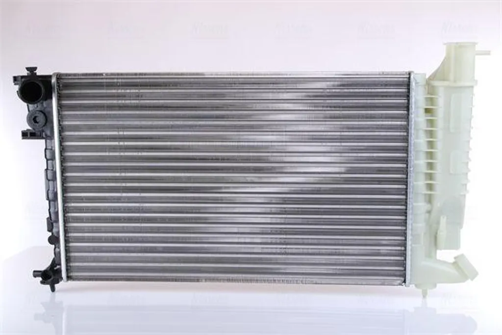 NISSENS 61379 Radiateur moteur robuste OE 1301JV haute capacité thermique