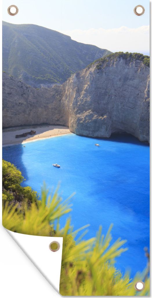 MuchoWow 40x80 cm Outdoor-Poster Gartendeko Sichtschutz Garten Poster für den Garten Grüne Vegetation auf den Klippen am Strand von Navagio in...
