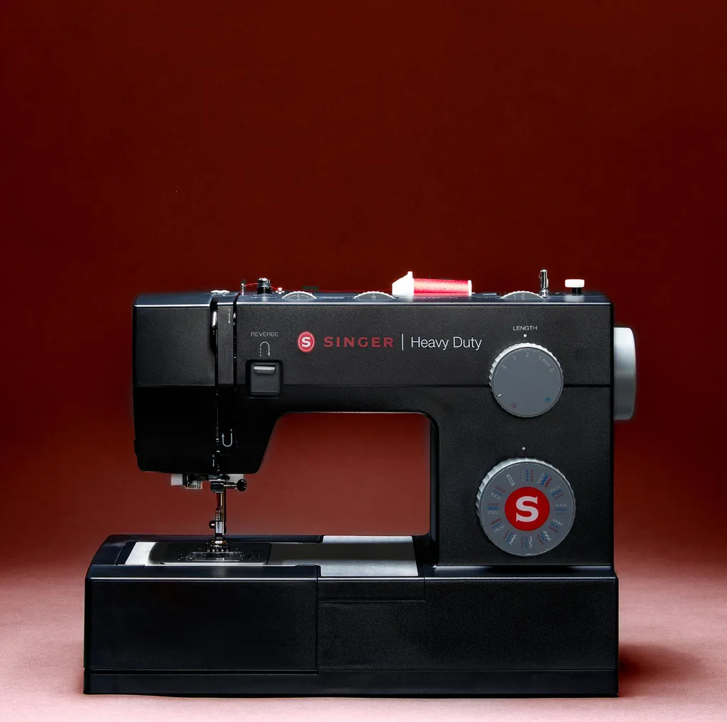 Machine à coudre SINGER 4432 Black Edition automatique et robuste - 13