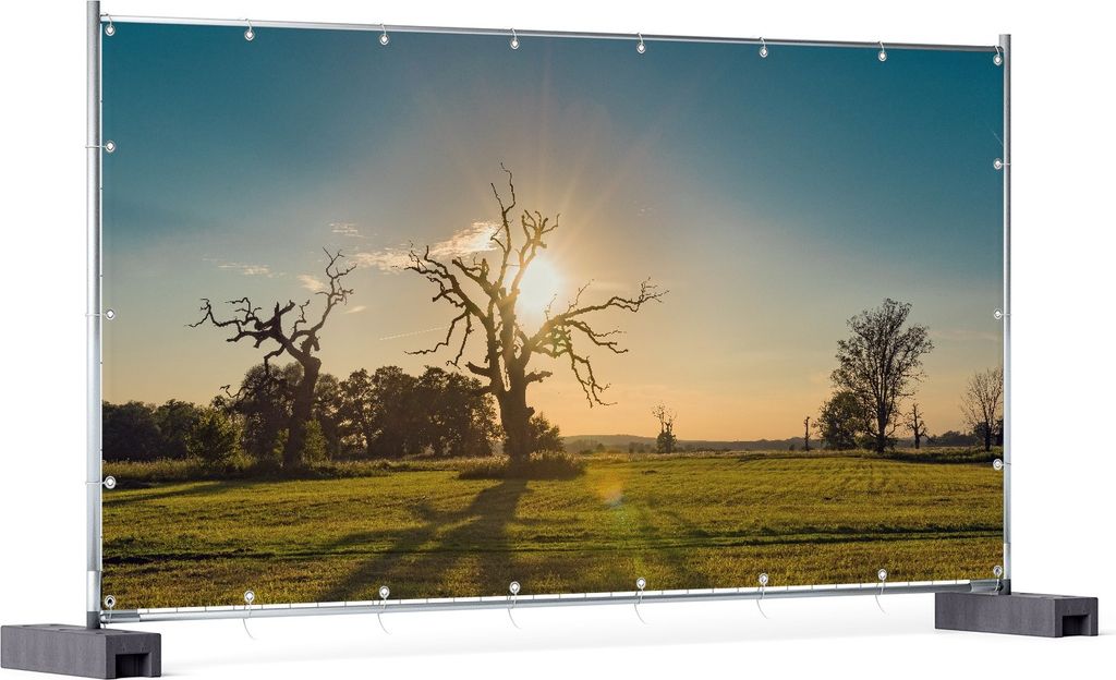 Wallario XXL Outdoor-Poster für Garten oder Balkon, Motiv Alte knochige Bäume bei Sonnenuntergang, in ca. 340 x 173 cm