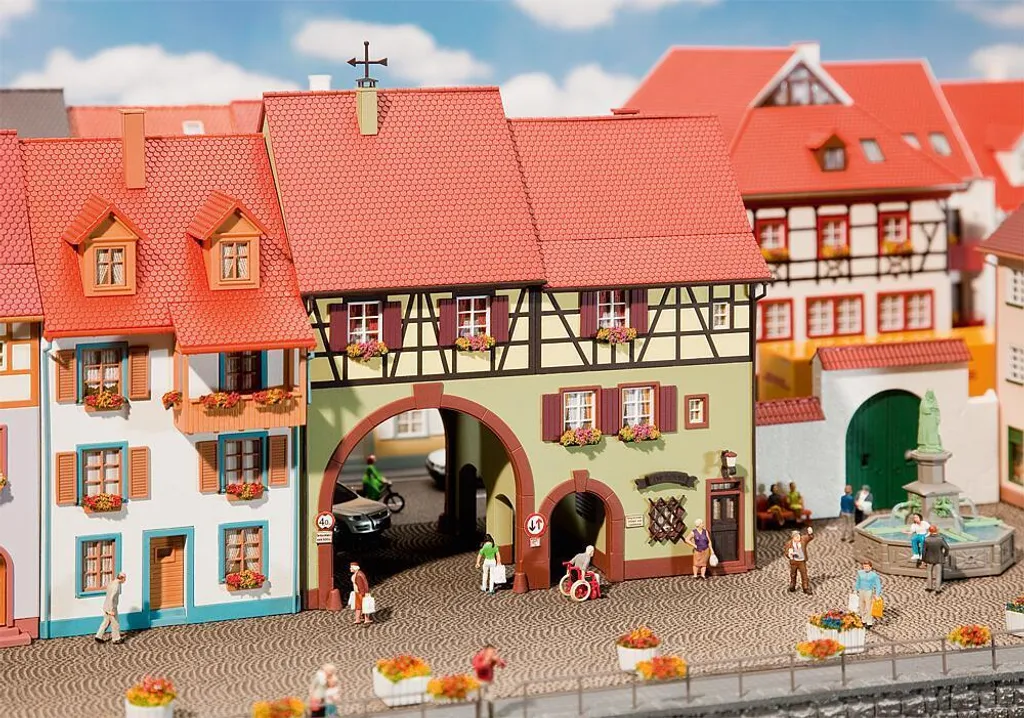 Maquette de Maison de Ville en Kit Faller 130499 pour Décor de Train