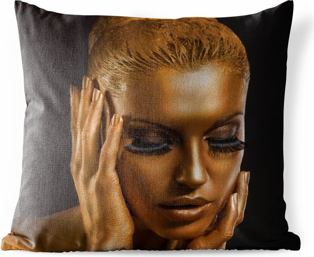 MuchoWow Outdoor Kissen - Frau - Gold - Farbe - 45x45 cm - Wetterfest - Lounge Kissen - Fotokissen - Dekoratives Kissen