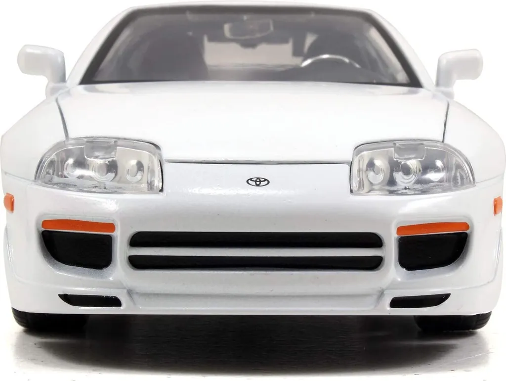 Décorez votre bureau avec la Toyota Supra 1995 Fast & Furious 1:24