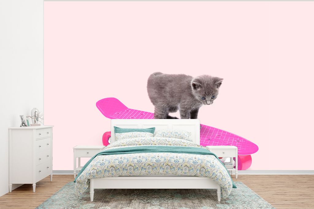 MuchoWow Fototapete für Wohnzimmer oder Schlafzimmer Wandtapete Vinyl Motivtapete Katze - Kätzchen - Tiere - Skateboard - Rosa - 295x220 cm - W...