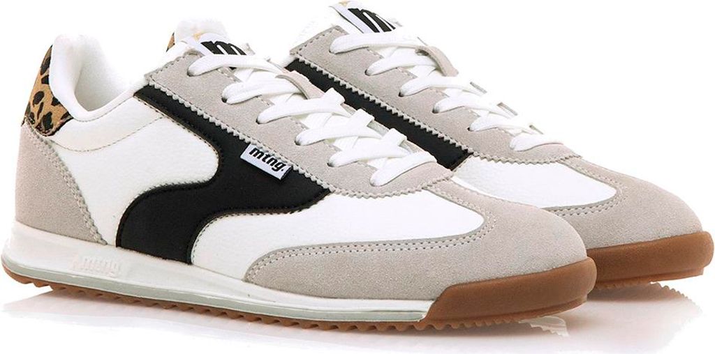 Mustang Sneakers 225-60858-C58236 in White color size 38