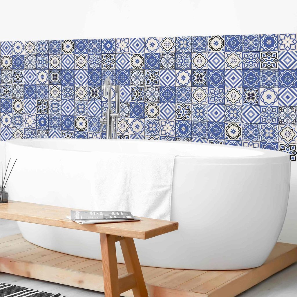 Wandverkleidung Bad mit Motiv selbstklebend - 0.61 mm Wandpaneel matt wasserfest Design blau Fliesenoptik Vintage Badrückwand fugenlos 400x100 cm