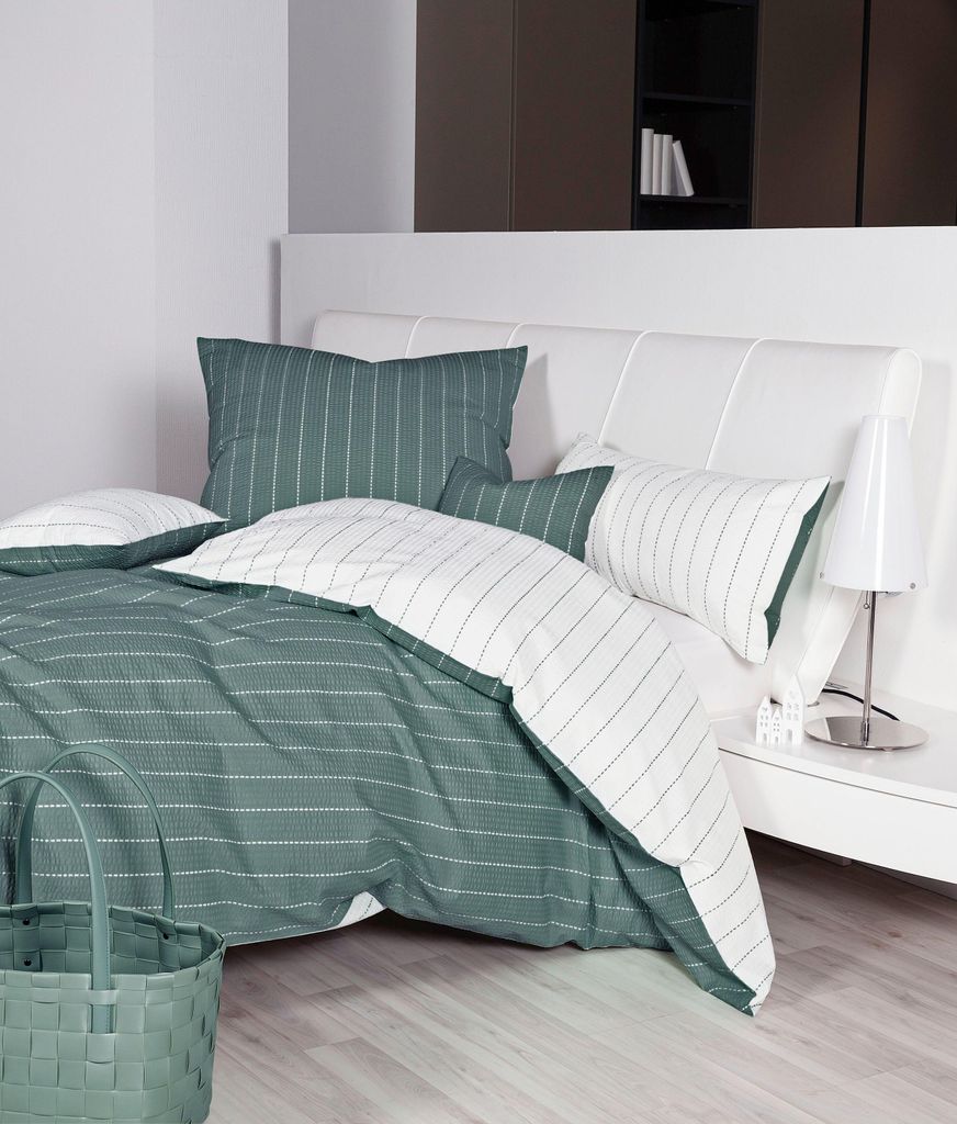 Janine Seersucker Sommer Bettwäsche - Streifen salbeigrün 200 x 200 cm bügelfrei, salbeigrün mit weißen Strichen, Wendeseite weiß