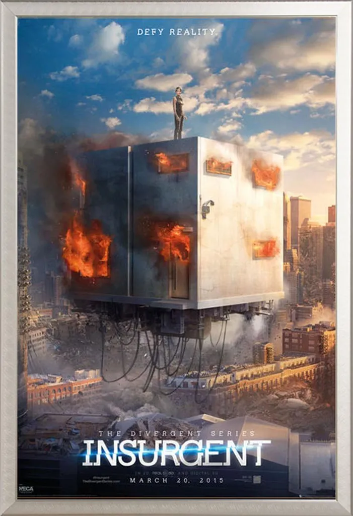 Poster Insurgent Defy Reality avec Cadre Shinsuke Maxi Argent 61x91,5 cm