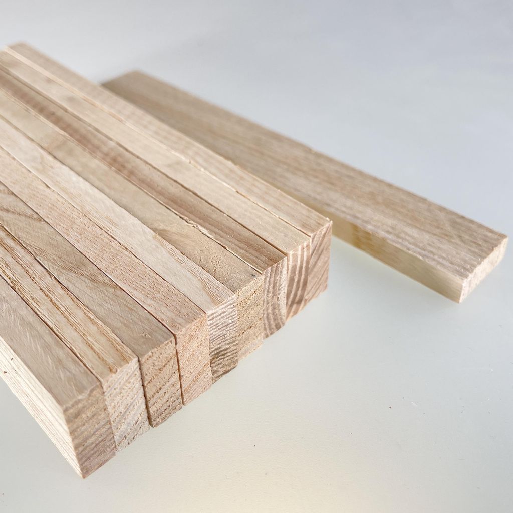 Bastelklötze aus Esche ca. 160x22x8mm 32 Stäbe