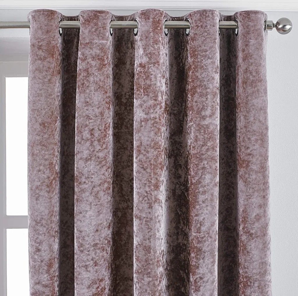 Rideau de salon rose en velours doux Verona Paoletti pour une déco cosy