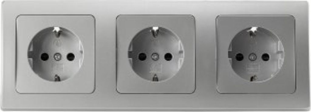 DELPHI Starter 3 Steckdo.+ 3-fach Rahmen 250V/ 16A Produktbild 