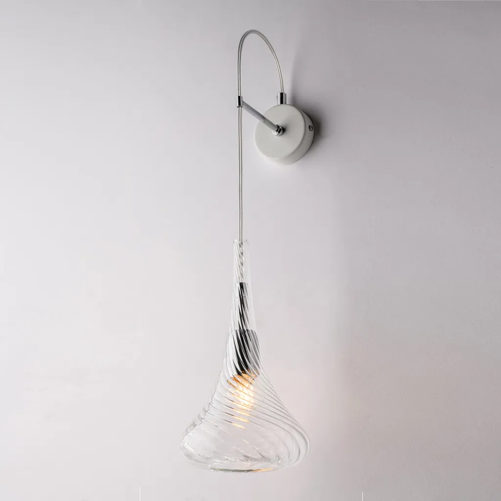 Nemesi Applique in ferro con vetro trasparente pyrex 1 luce .14 P.21 BL280-AP1-TR