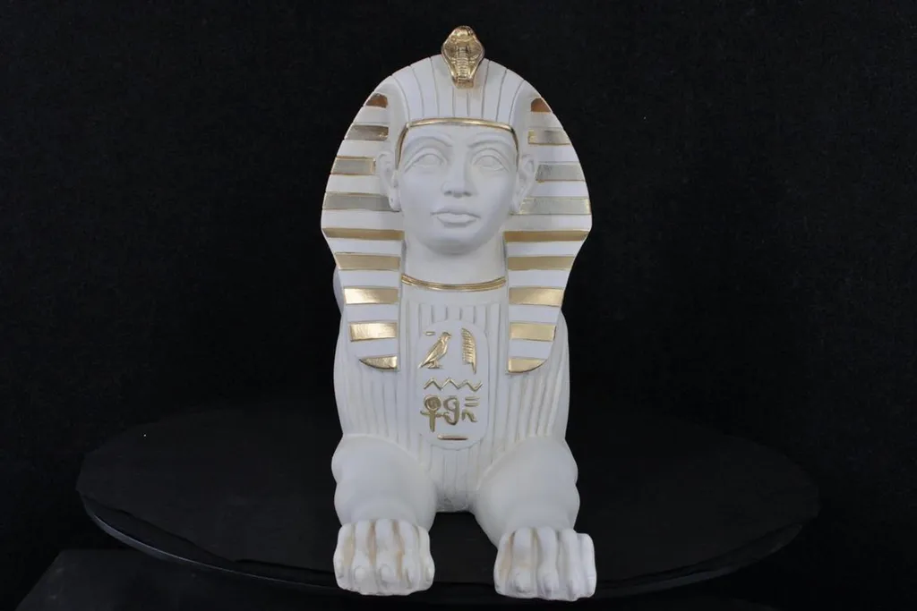 Statue Égyptienne Sphinx - L'Art Antique pour Valoriser votre Salon Moderne