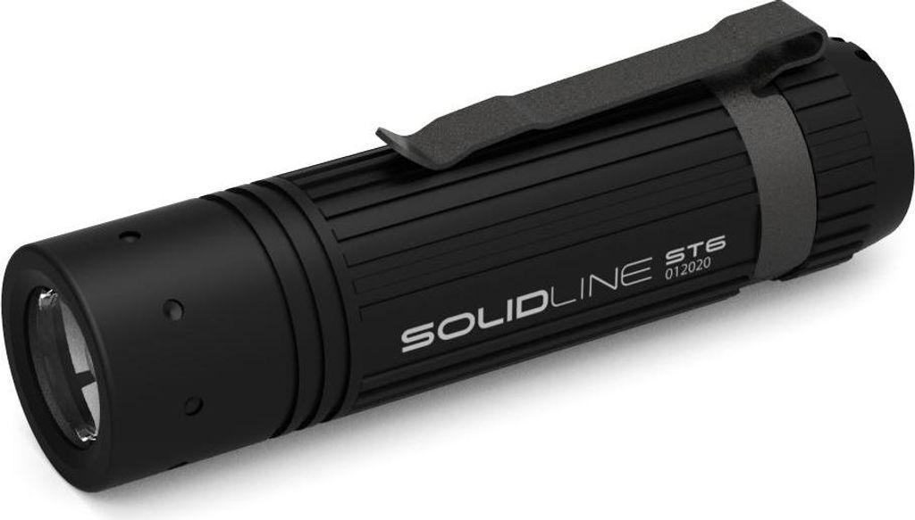 Solidline ST6 Taschenlampe schwarz, bis zu 320 lm, 140m Leuchtweite, 25 Std Laufzeit, IP54, inkl. Batterie