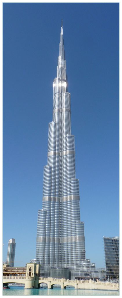 Wallario Premium Glasbild, freischwebende Optik, kräftige Farben, Größe 125 x 50 cm Motiv Wolkenkratzer in Dubai