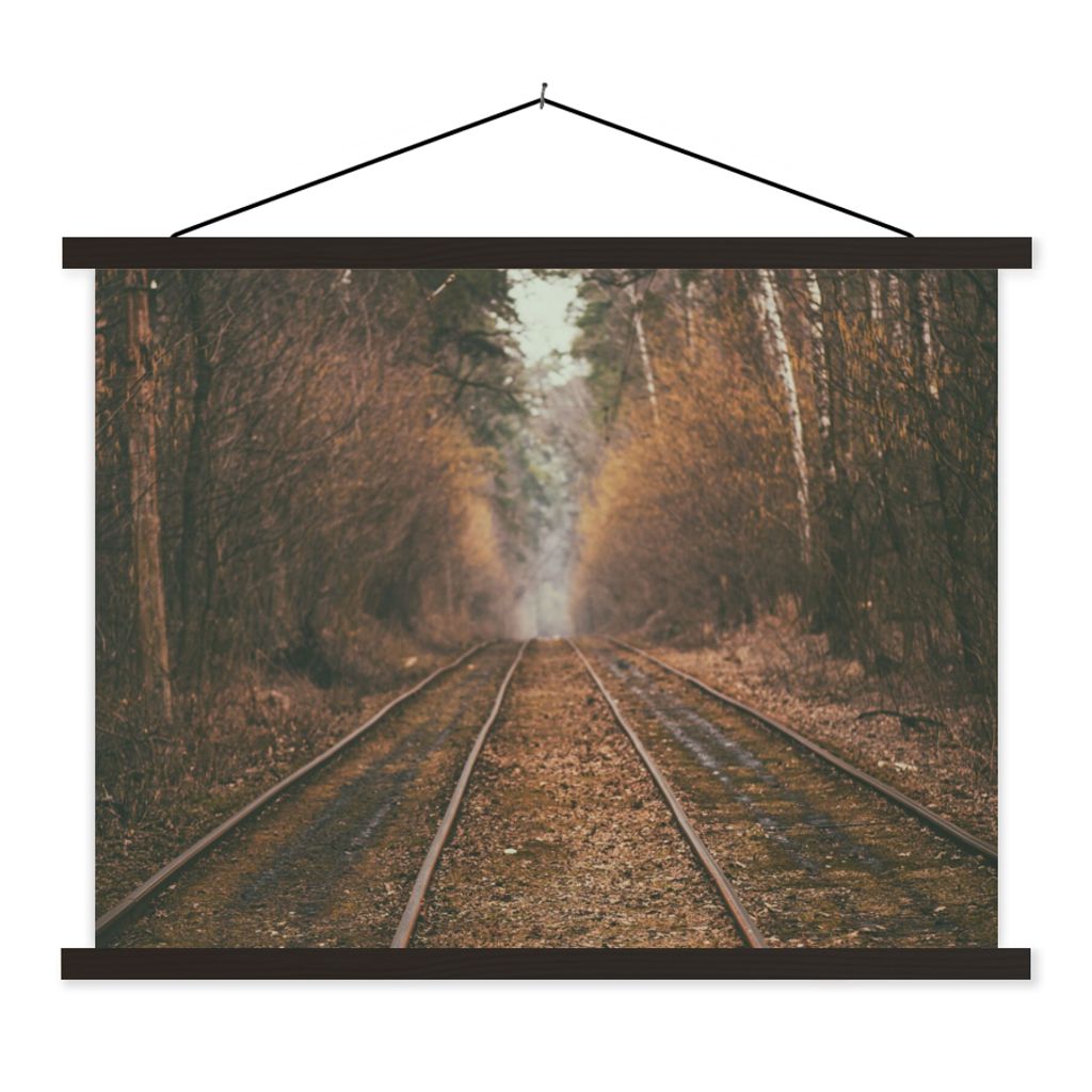 MuchoWow Textilposter Bahnstrecke - Weg - Wald - Baum 60x45 cm mit schwarzem Rahmen - Poster Schlafzimmer