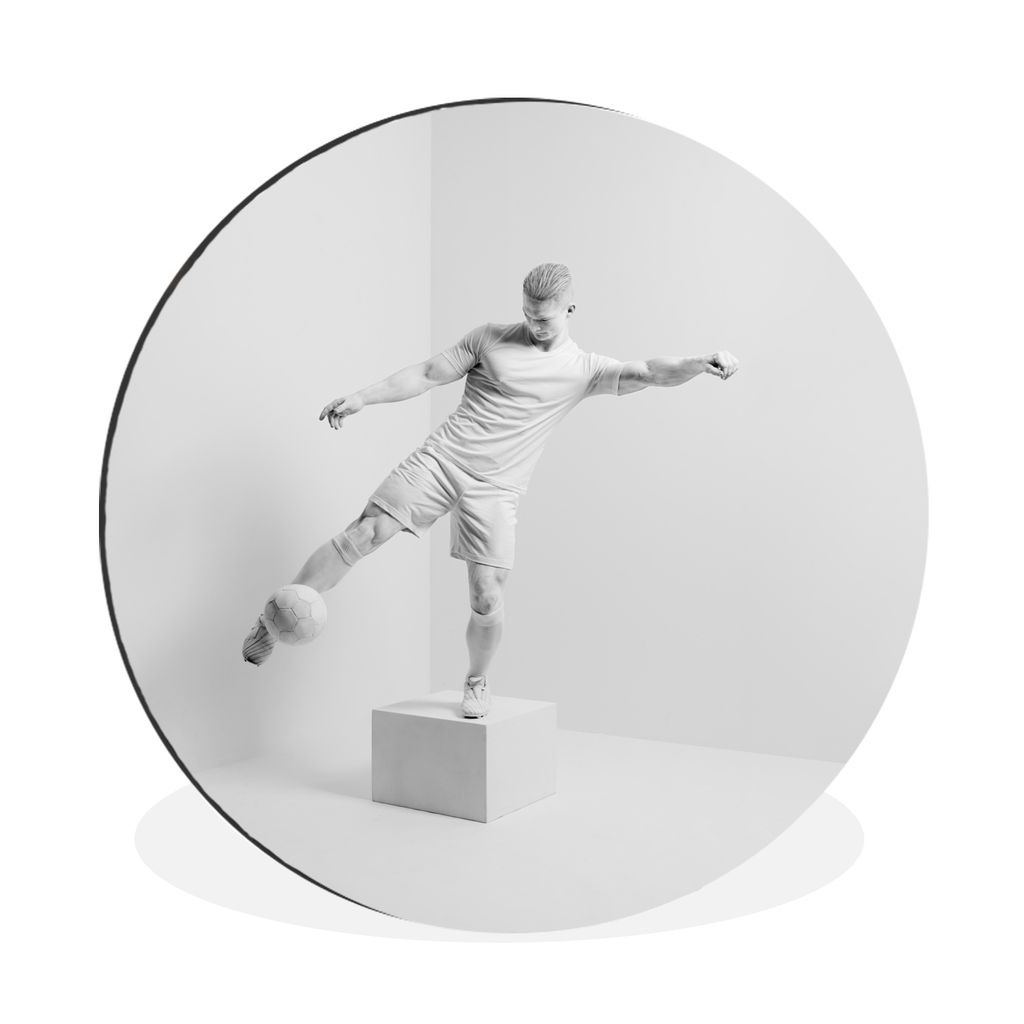 MuchoWow Aluminium Wandkreis Statue eines Fußball spielenden Jungen Ø 90 cm Wanddeko Modern Wohnzimmer - Mauerkreis - Wandbilder - Runde Bild -...
