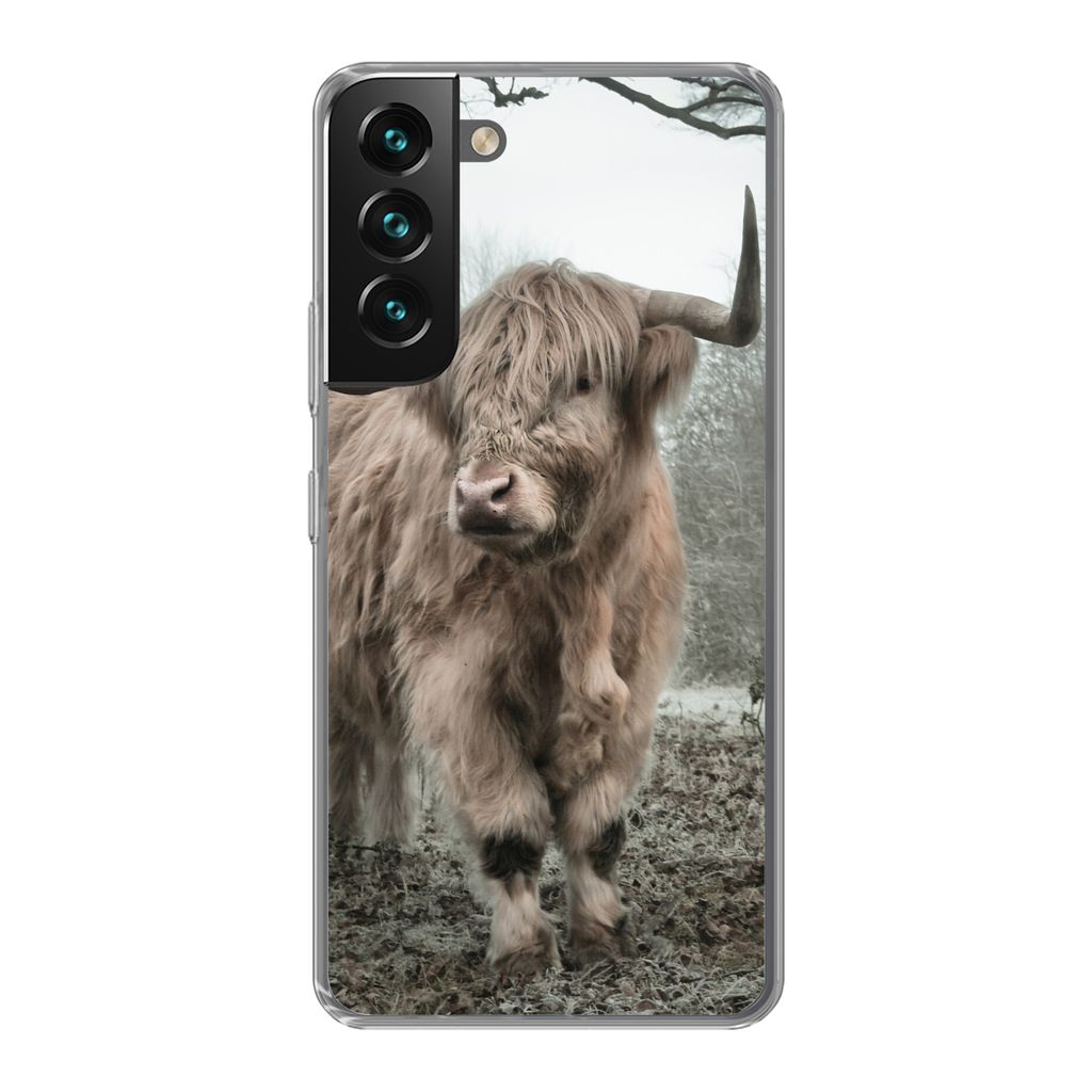 MuchoWow Handyhülle Schutzhülle Hülle für Samsung Galaxy S22 Schottischer Highlander - Wald - Nebel - Kuh - Tiere - Natur Silikon Softcase Ha...