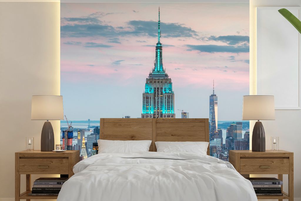 MuchoWow Fototapete für Wohnzimmer oder Schlafzimmer Wandtapete Vinyl Motivtapete Das beleuchtete Empire State Building in New York - 240x240 cm...