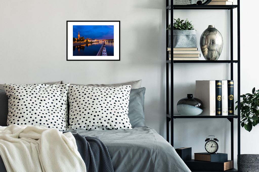MuchoWow MuchoWow Gerahmtes Poster Licht - Nacht - Maastricht 40x30 cm - Poster mit zchwarzem Bilderrahmen - Bilderrahmen - Poster im Rahmen