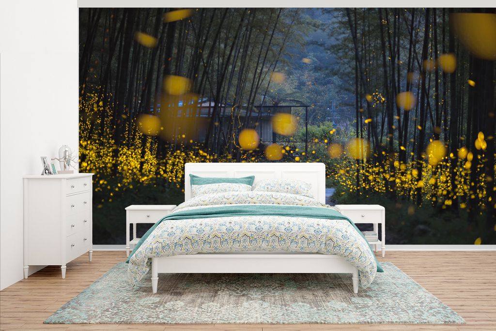 MuchoWow Fototapete für Wohnzimmer oder Schlafzimmer Wandtapete Vinyl Motivtapete Schöne Sommernacht mit einigen Glühwürmchen über einer Str...