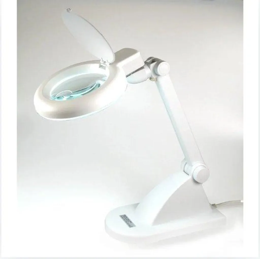 Lampe loupe de lecture réglable avec socle stable et éclairage LED