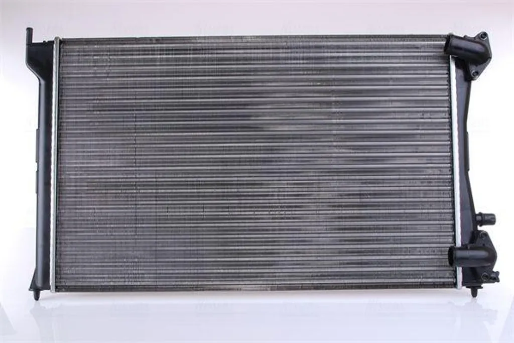 Radiateur moteur pour Peugeot 406 NISSENS 63701 - Remplacement OE 133044